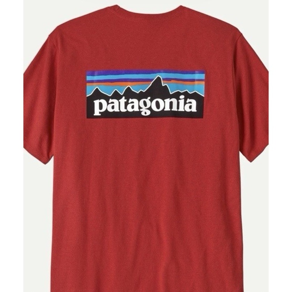 Patagonia Shirt Men Medium‎ Red P-6 Logo Responsibili-Tee Short Sleeve Crew Neck